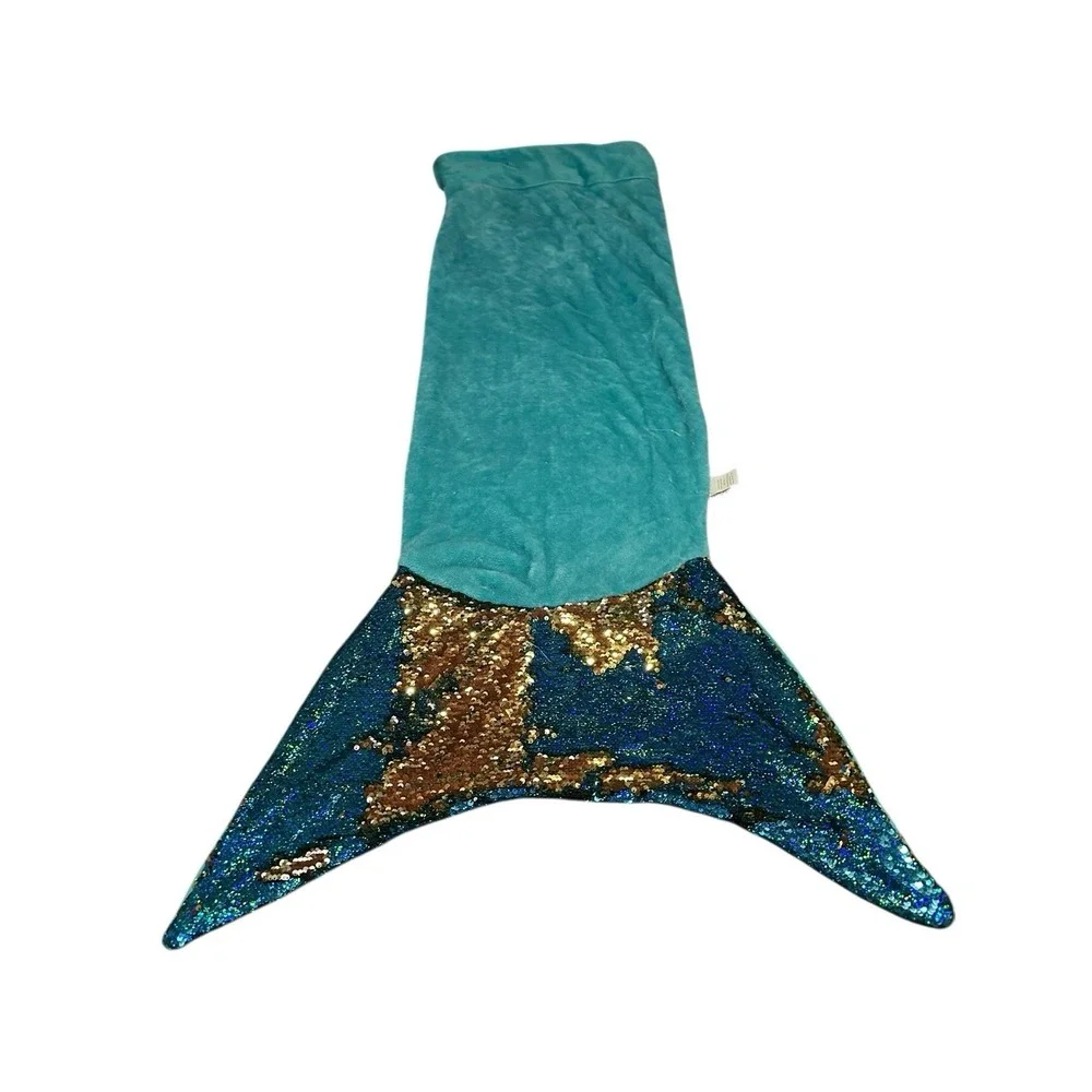 preowned teal blue mermaid tail blanket blue gold sequence total‎ length 48 inch